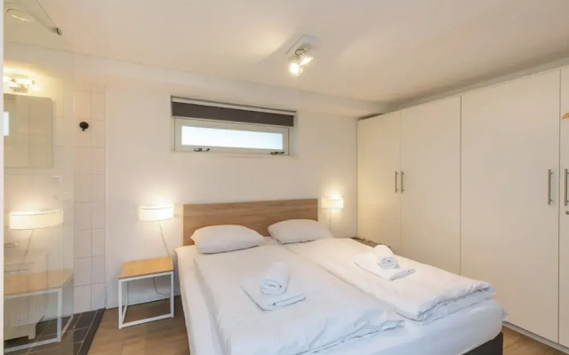 Beachside Modern Holiday Home for 6