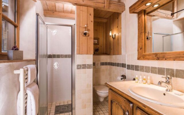 Chalet Elephant Blanc