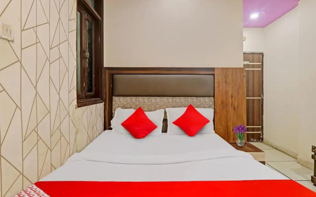 Oyo Flagship 806856 Hotel Ashirvad