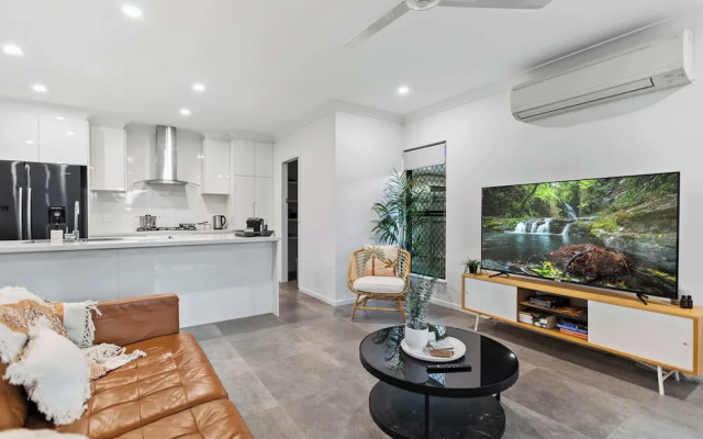 Trinity Oasis Spa BBQ Family Retreat