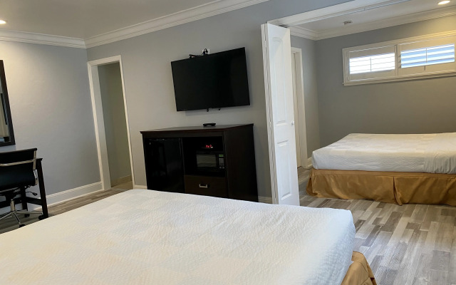 Aura Inn Monterey