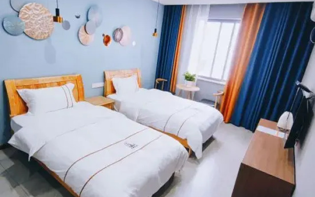 Zigui Kaige B & B