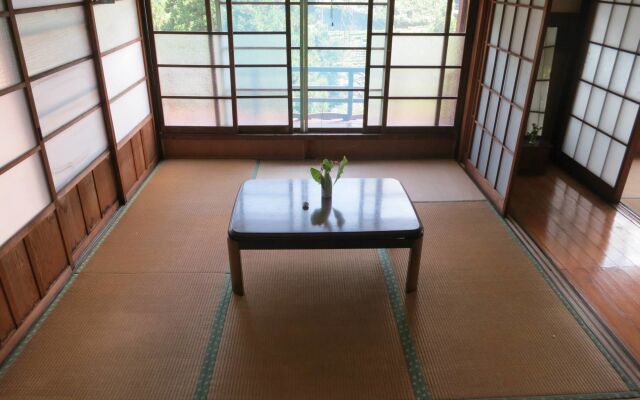 Guest House Nishiki - Hostel