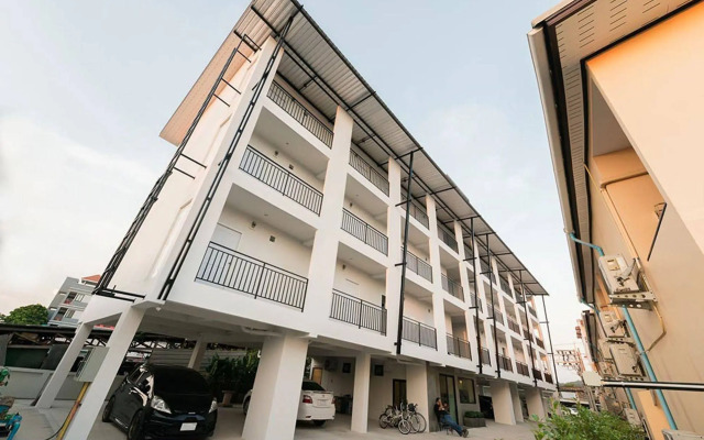 Pixel Hostel Phuket Airport