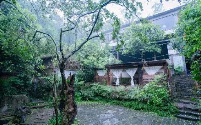 Jiankuan Mountain House Hostel