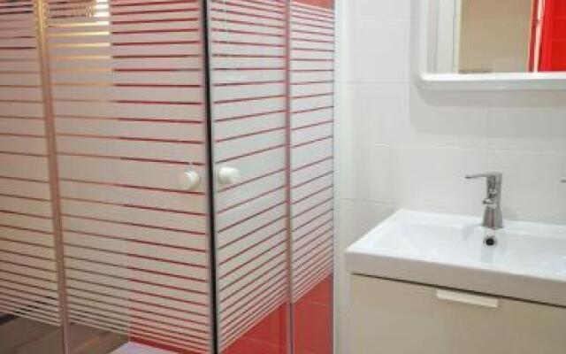 Conil Red-Black Apartment
