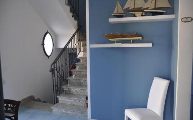 Athena Bed  Breakfast