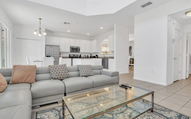 400viola 6 Bedroom Villa