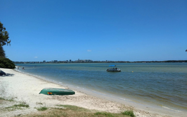 Oasis Private 2 Bed Apartment