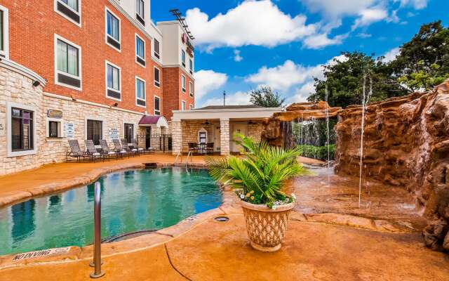 Best Western Premier Crown Chase Inn & Suites