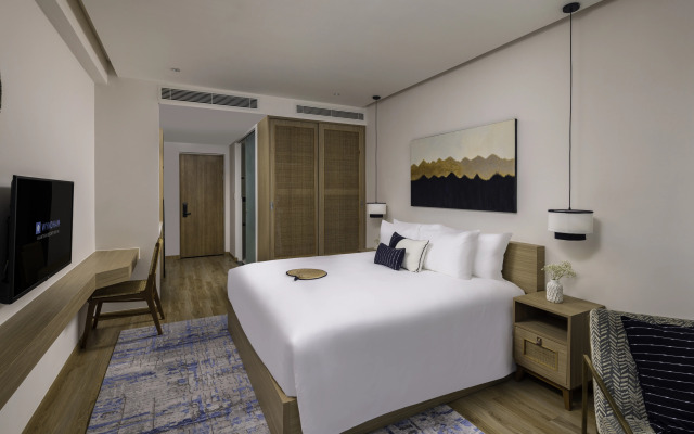 Wyndham Hoi An Royal Beachfront Resort & Villas