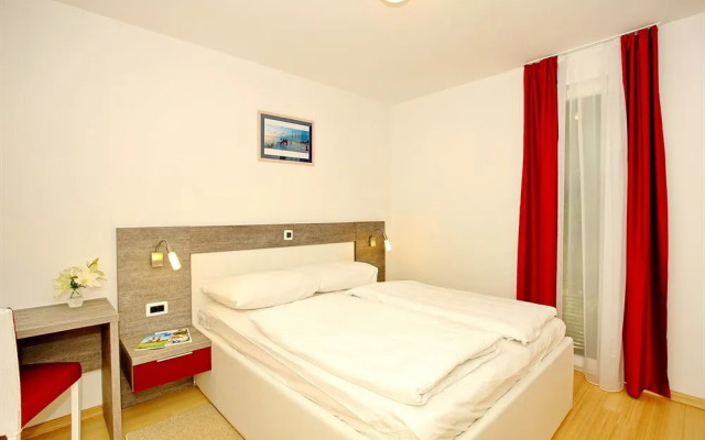 Falkenstainer Apartments Pertcane