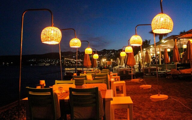 Kemancı Suites & Restaurant & Beach