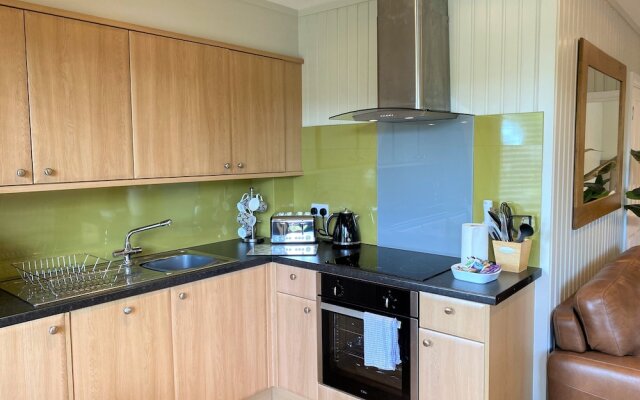 Birch 18 With Hot Tub, Newton Stewart