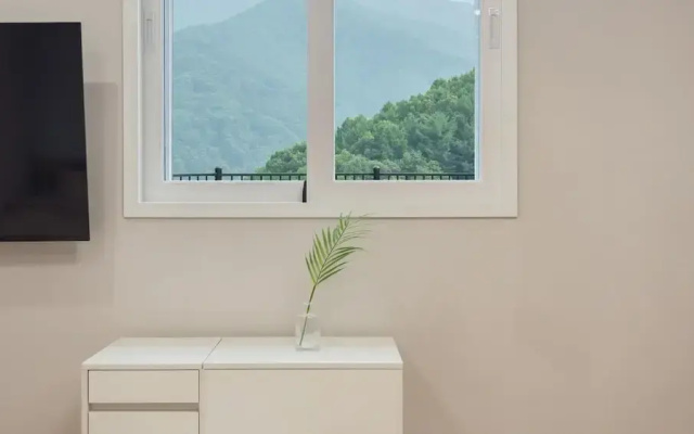 Gapyeong Staysumok Pool Villa Pension