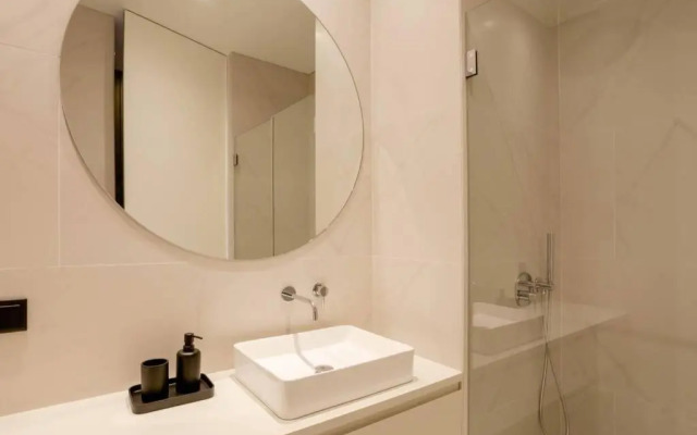 BOUTIQUE Rentals-Art & Charm II Apt w/ Terrace