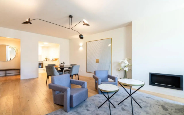 Liberdade 12 by The Good Neighbour in Lisbon