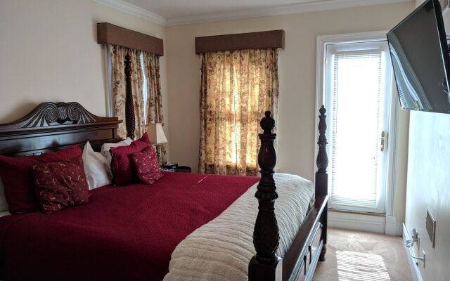 Almondy Inn