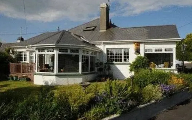 Cloneen House Bed & Breakfast