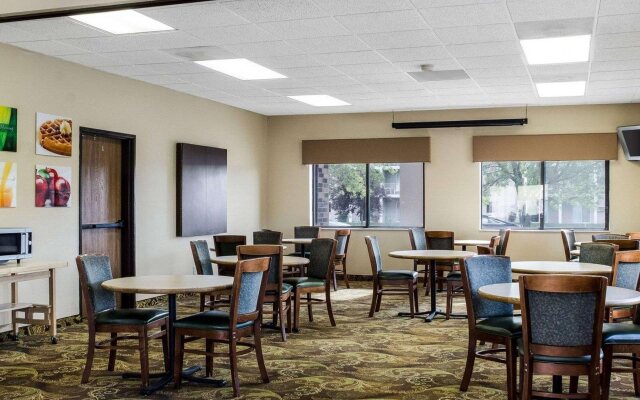 Quality Suites Near West Acres