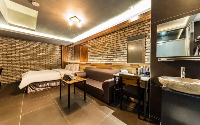 Sungshin University Station Shamiso