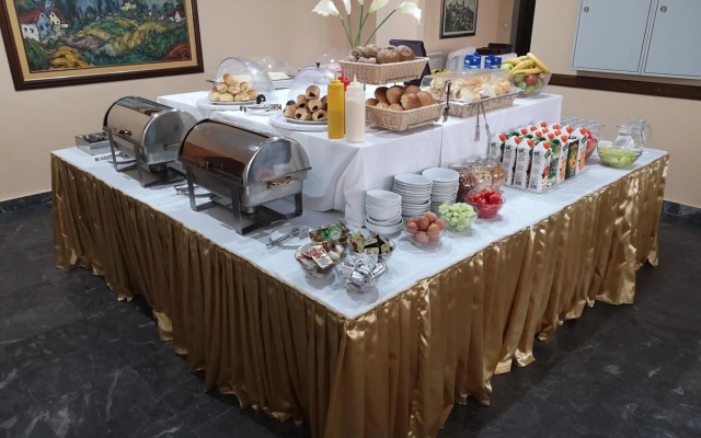 Elegance Hotel