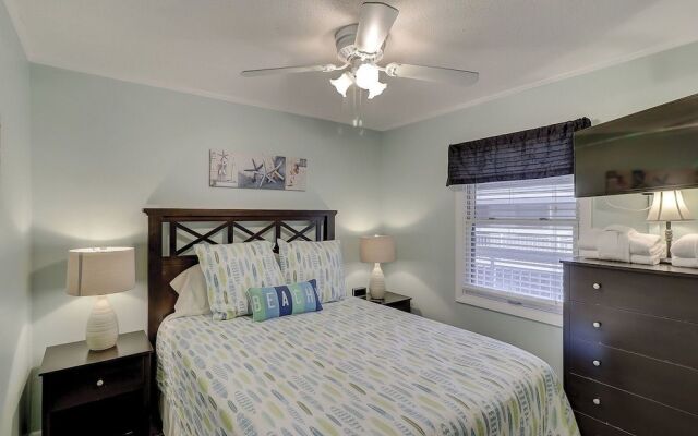 Breakers 320 by RedAwning