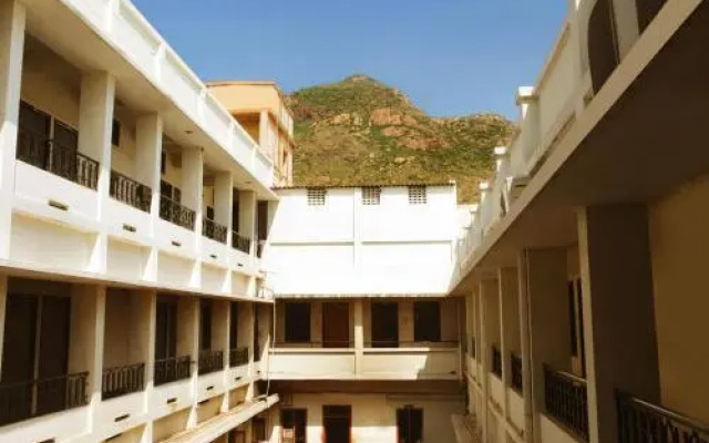Aakash Hotel