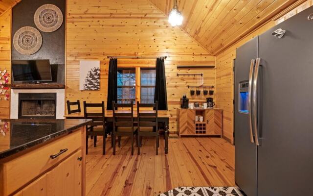 Cabin Creek Fire Pit Hot Tub