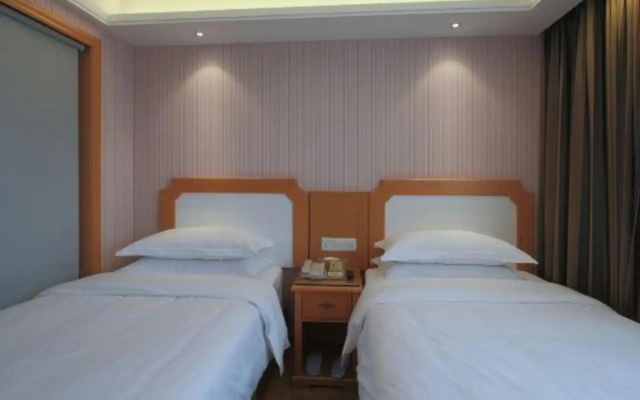 Chihao Hotel (Shenzhen Shiyan Hongfa World Store)