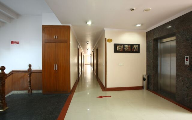 Emblem Hotel Sector 14 Gurgaon