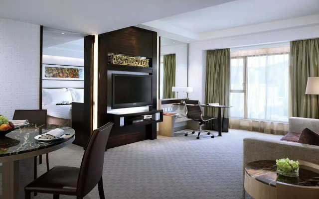 Royal Park Hotel