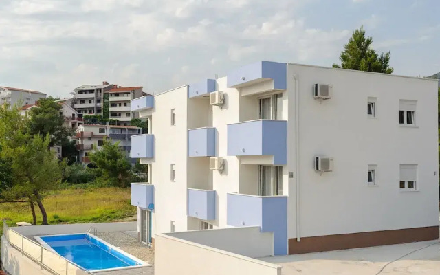 A2 - Spacious apt With the sea View & use of Pool