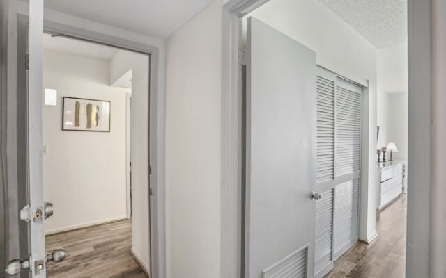 Amazing Condo 3 min to the Beach
