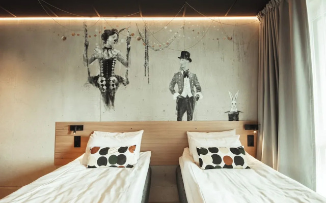 Time Hotel