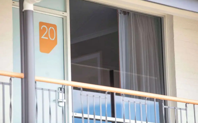 Nightcap at Horse and Jockey Hotel Warwick