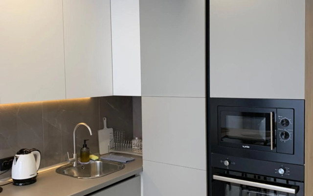 MAKSIM Modern Apartment