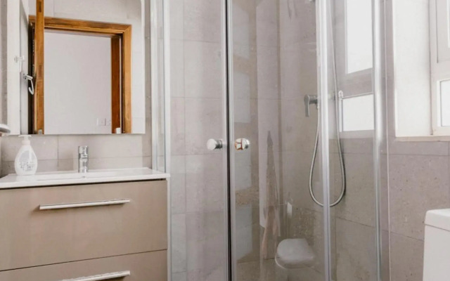 LA88 Bayview Apartment I