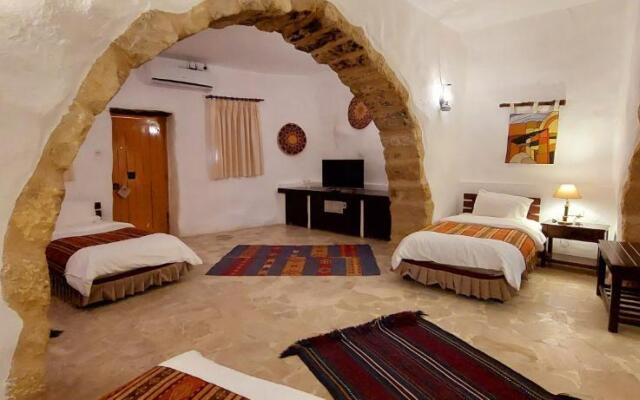 Hayat Zaman Hotel & Resort