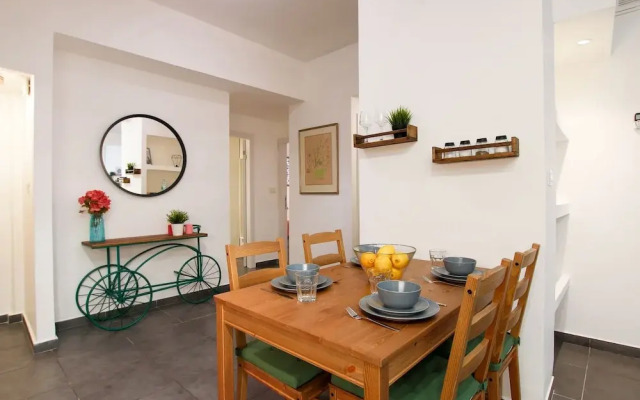 Spacious 3BR in Ben yehuda by Holiday-rentals