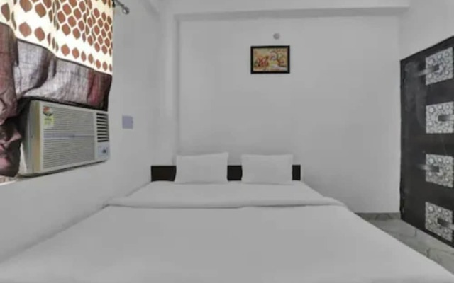 Goroomgo Shiv Ganga Guest House Varanasi