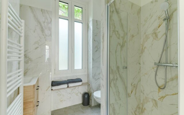 Sublime chic & modern apartment - Paris 5e by GuestReady