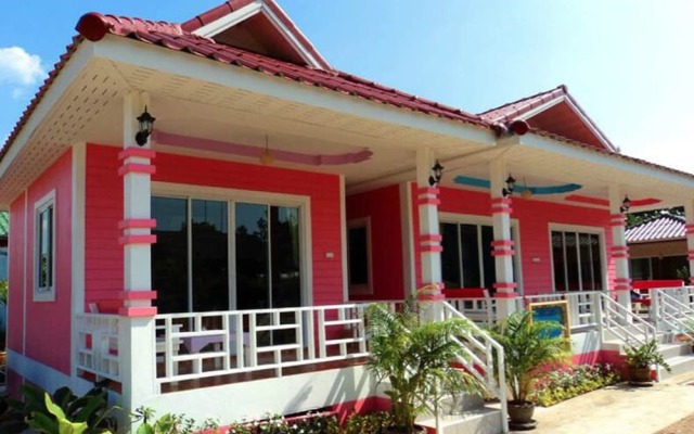 Baan Captain Hook at Koh Larn