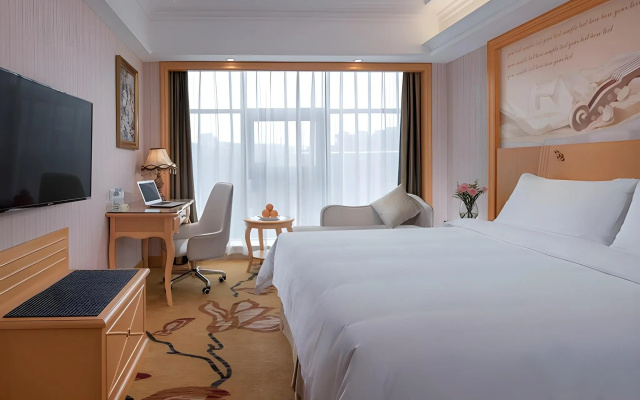 Vienna Hotel Shenzhen Qinghu Metro Station – Guest Rooms – Shenzhen