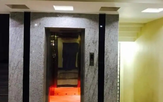 Iroomz Vaishali Residency