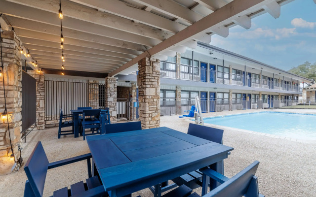 Motel 6 Boerne, TX