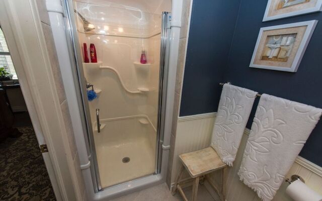 Moonstone Manor Bed & Breakfast