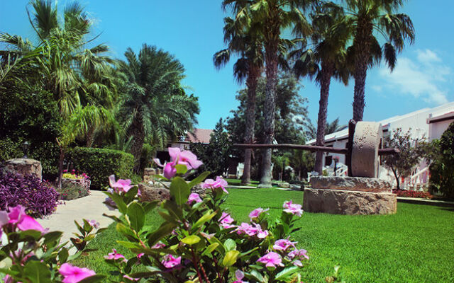 Almond Holiday Village