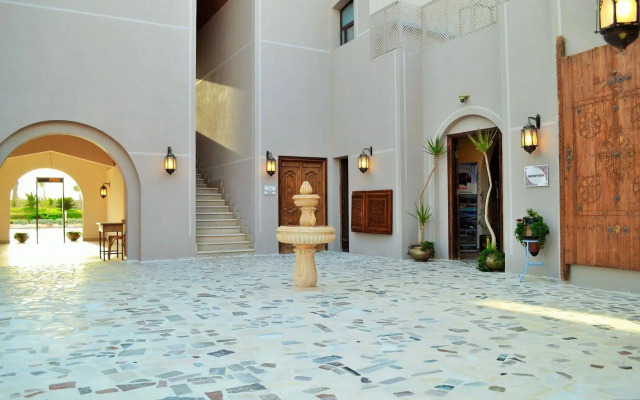 Rohanou Beach Resort