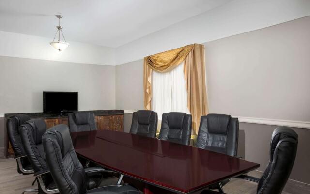 La Quinta Inn & Suites Raymondville